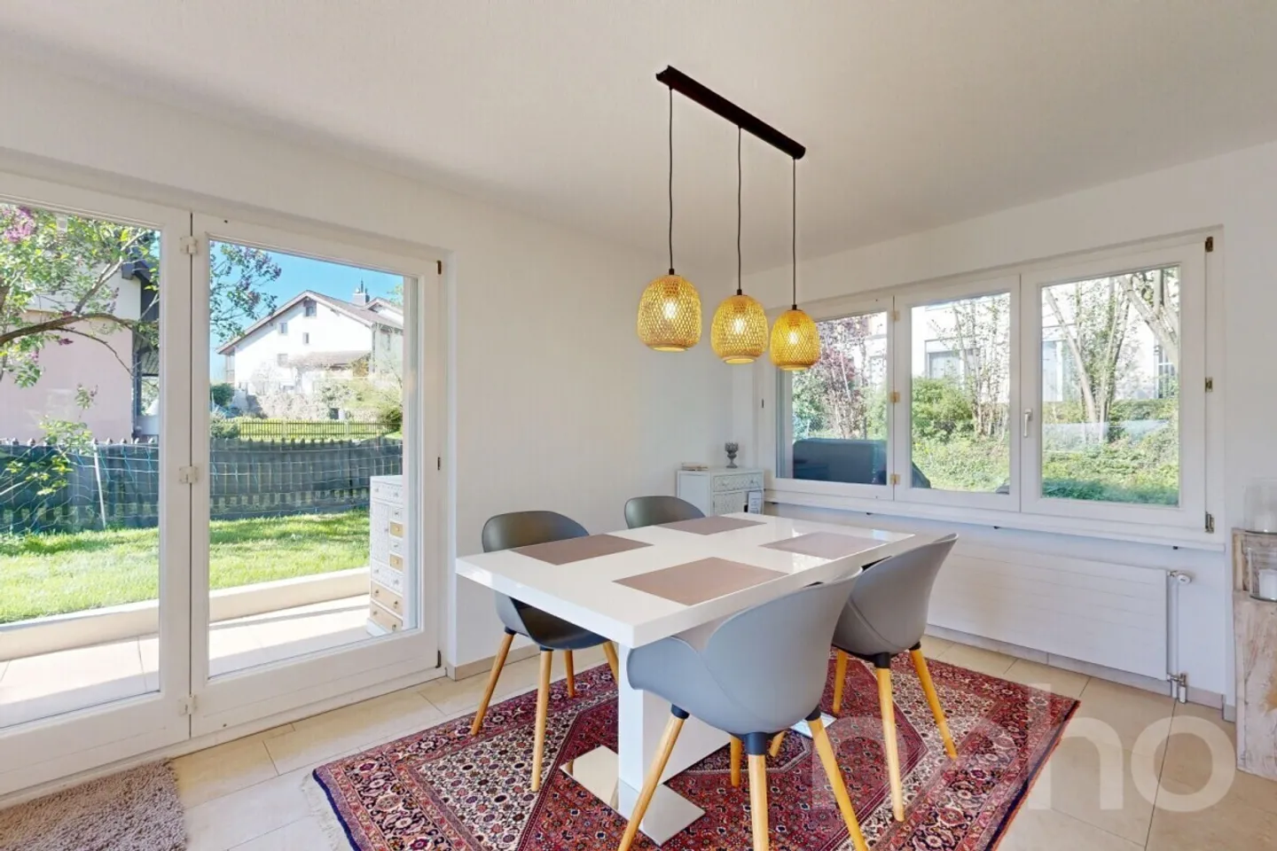 Beautiful 9-room single-family home with a separate apartment in Madetswil (ZH) - Photo 5 of 12