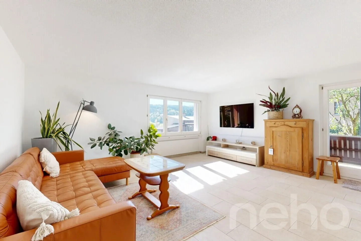 Beautiful 9-room single-family home with a separate apartment in Madetswil (ZH) - Photo 7 of 12