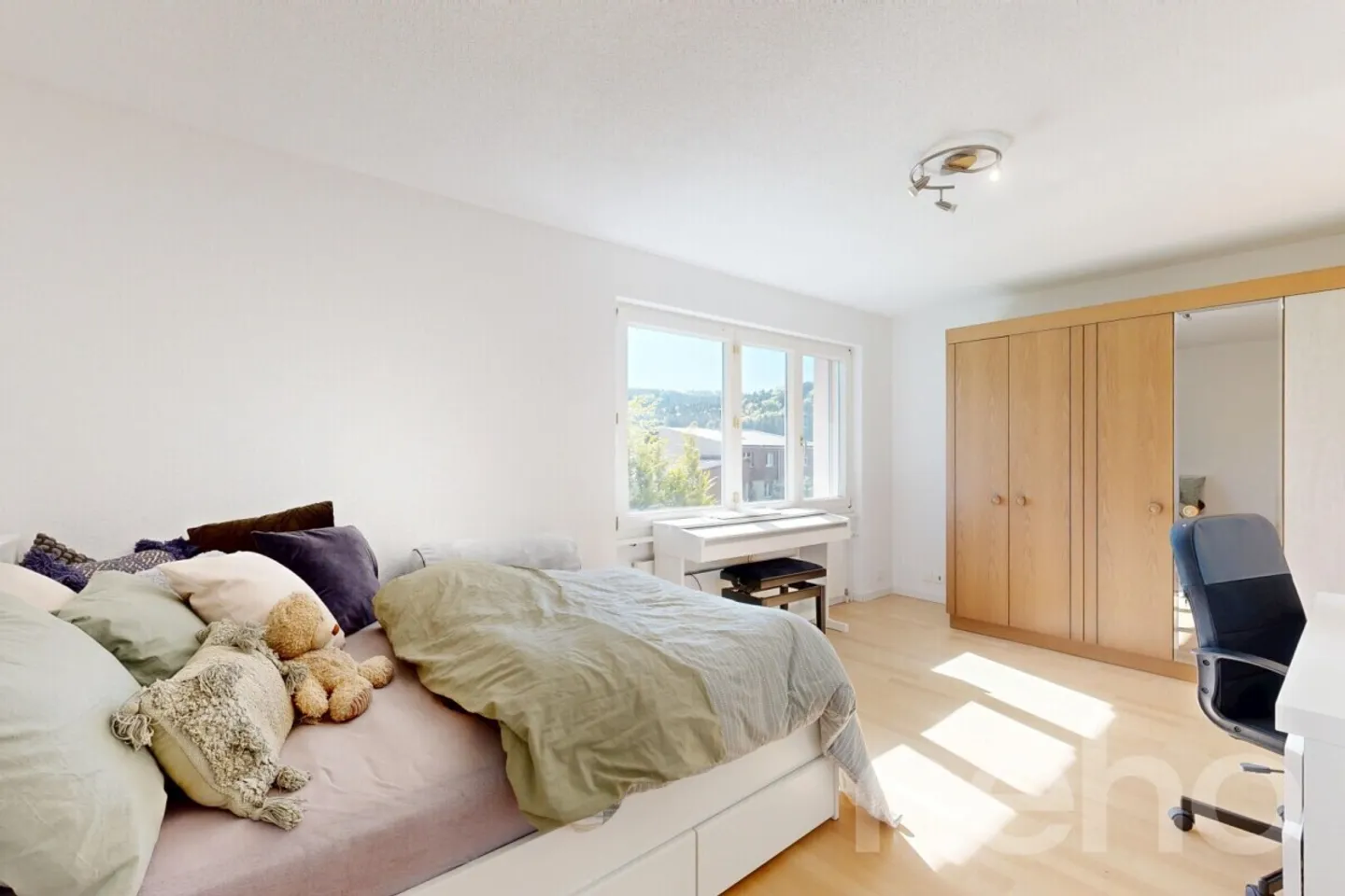 Beautiful 9-room single-family home with a separate apartment in Madetswil (ZH) - Photo 11 of 12