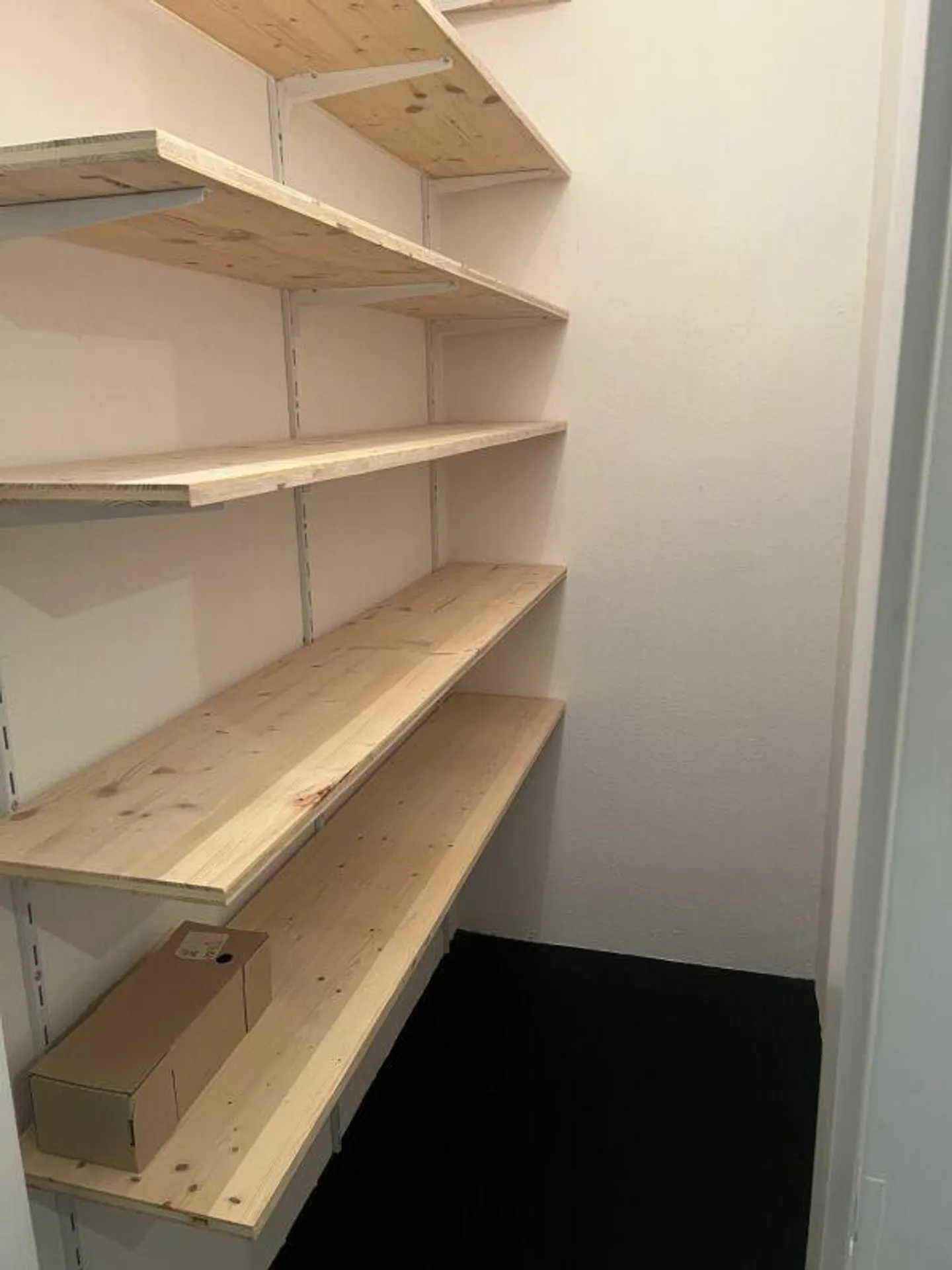 Moderne Wohnung mit Balkon - Foto 5 von 8