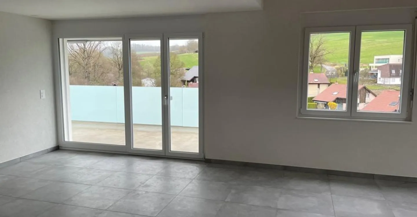 Appartement spacieux 5.5 pièces - Photo 2 sur 9