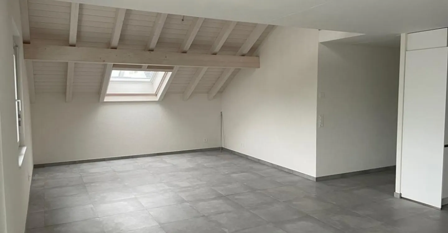 Appartement spacieux 5.5 pièces - Photo 4 sur 9