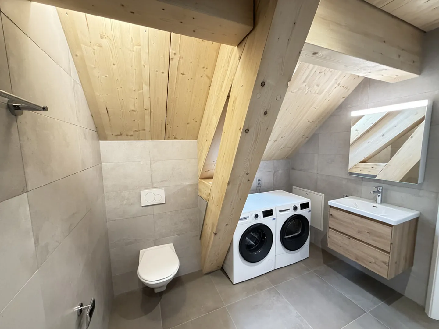 Studio Moderno in Edificio Storico - Foto 5 di 9