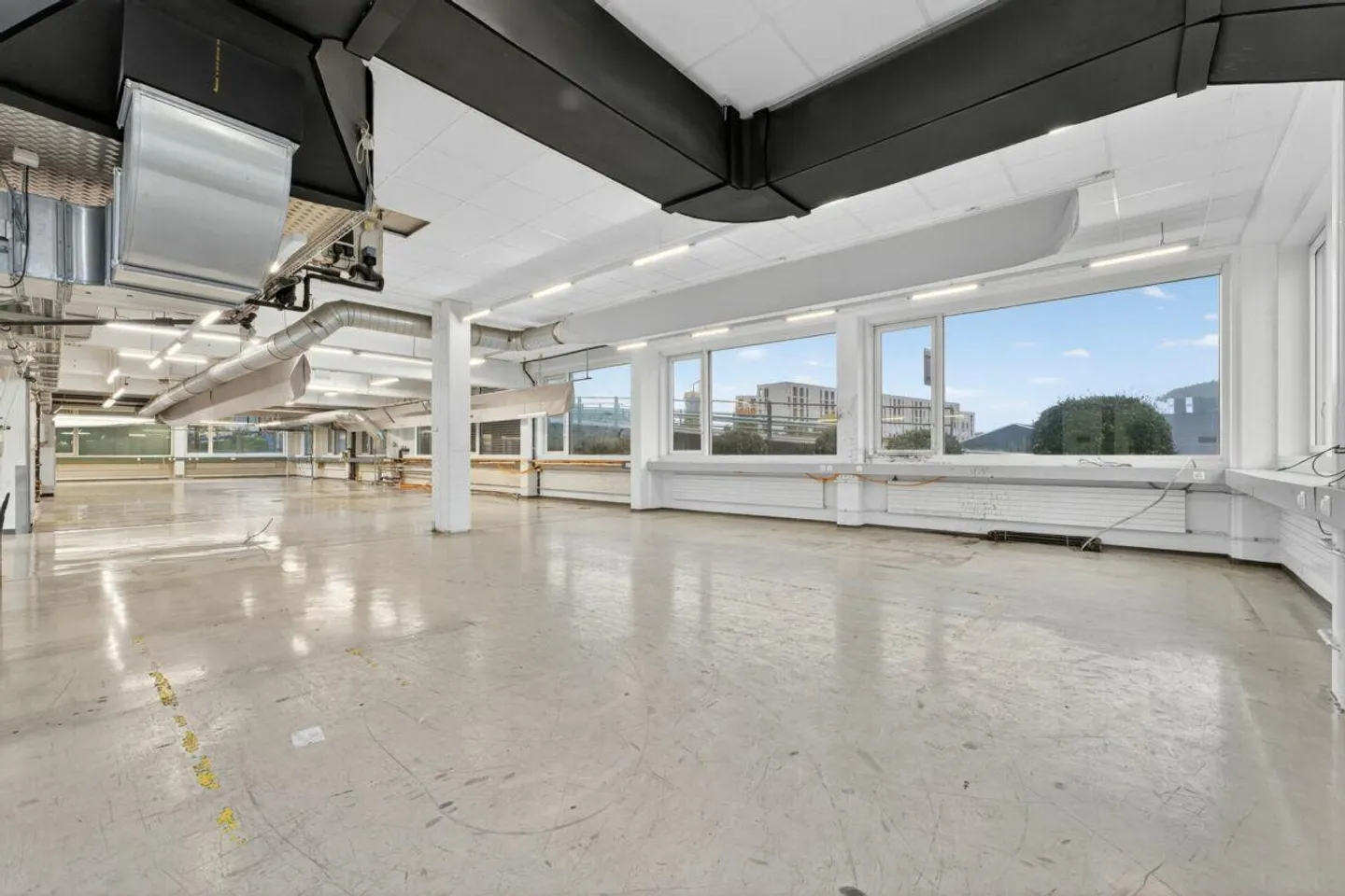 Propriété de bureau et commerciale attrayante à Kriens - Photo 5 sur 9