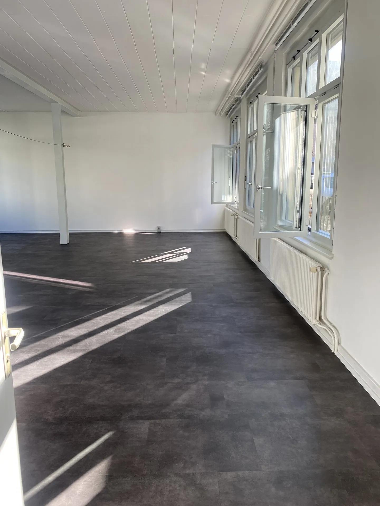 Vielseitig nutzbarer Gewerberaum in Schöftland - Foto 4 von 6