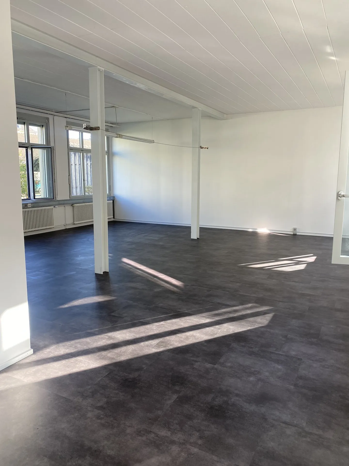 Vielseitig nutzbarer Gewerberaum in Schöftland - Foto 1 von 6