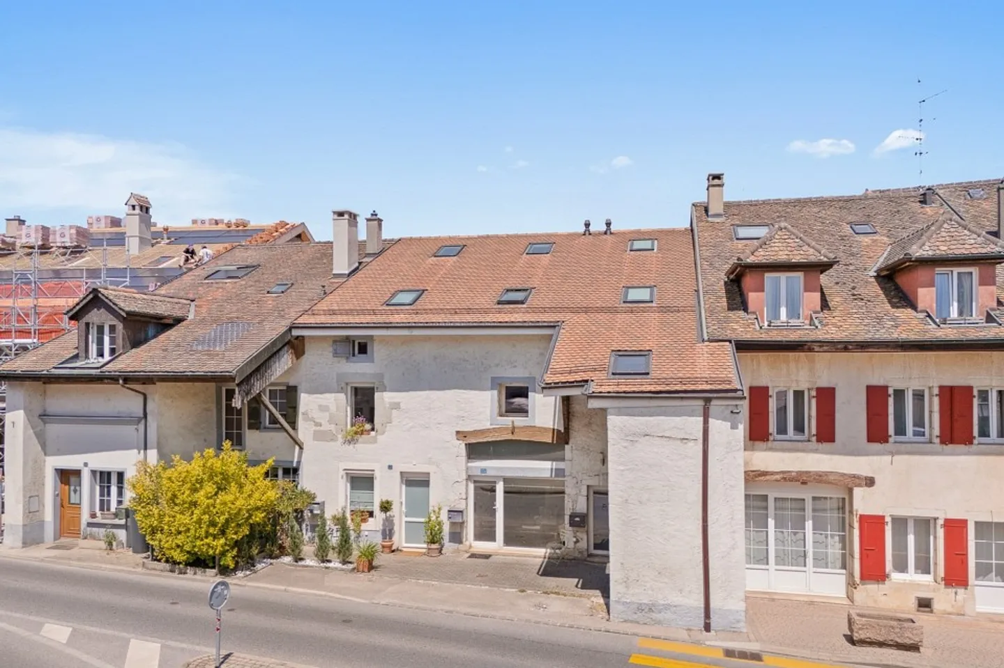 Single house for sale - Photo 1 of 13