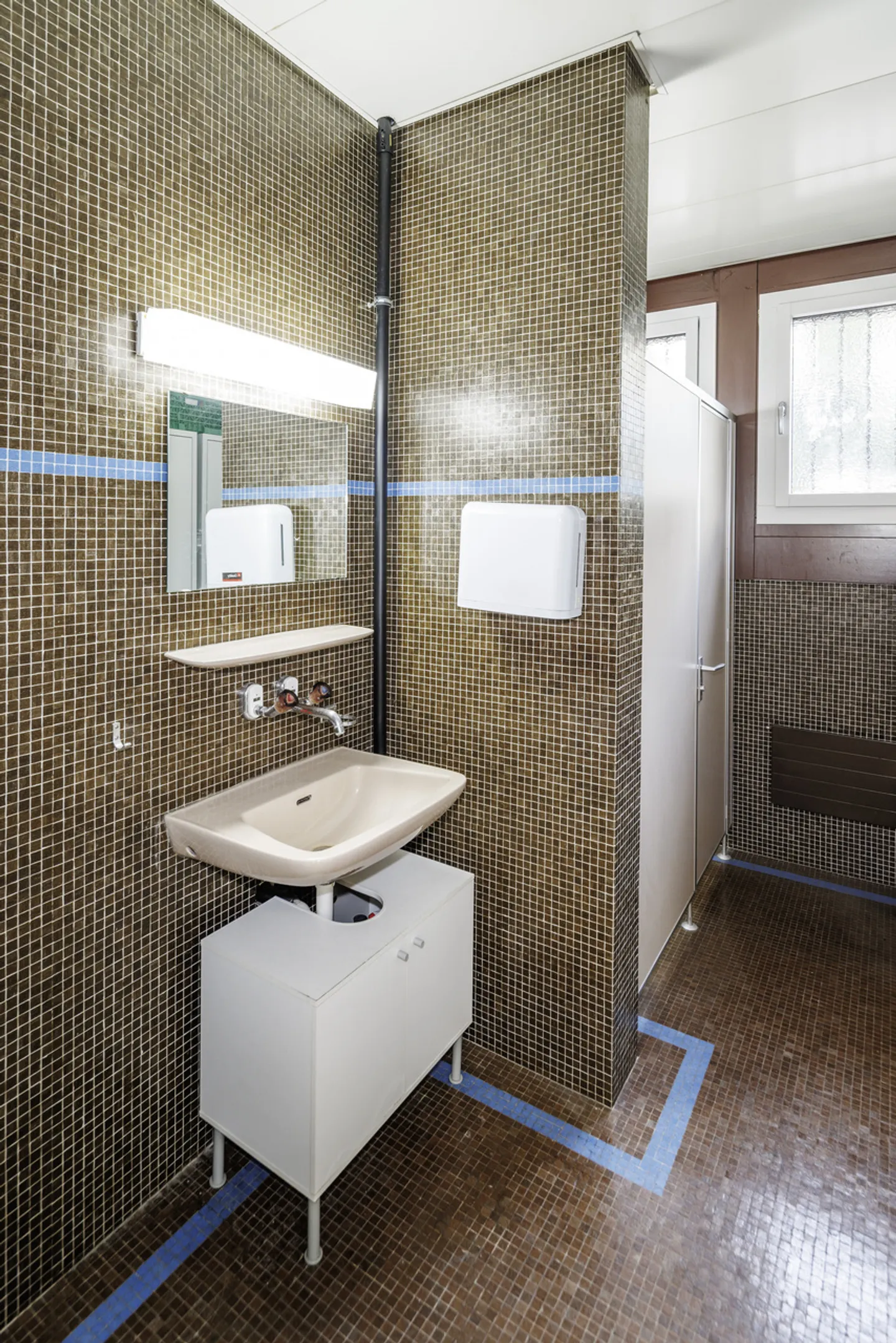 Your Local Near the Train Station! - Photo 5 of 6