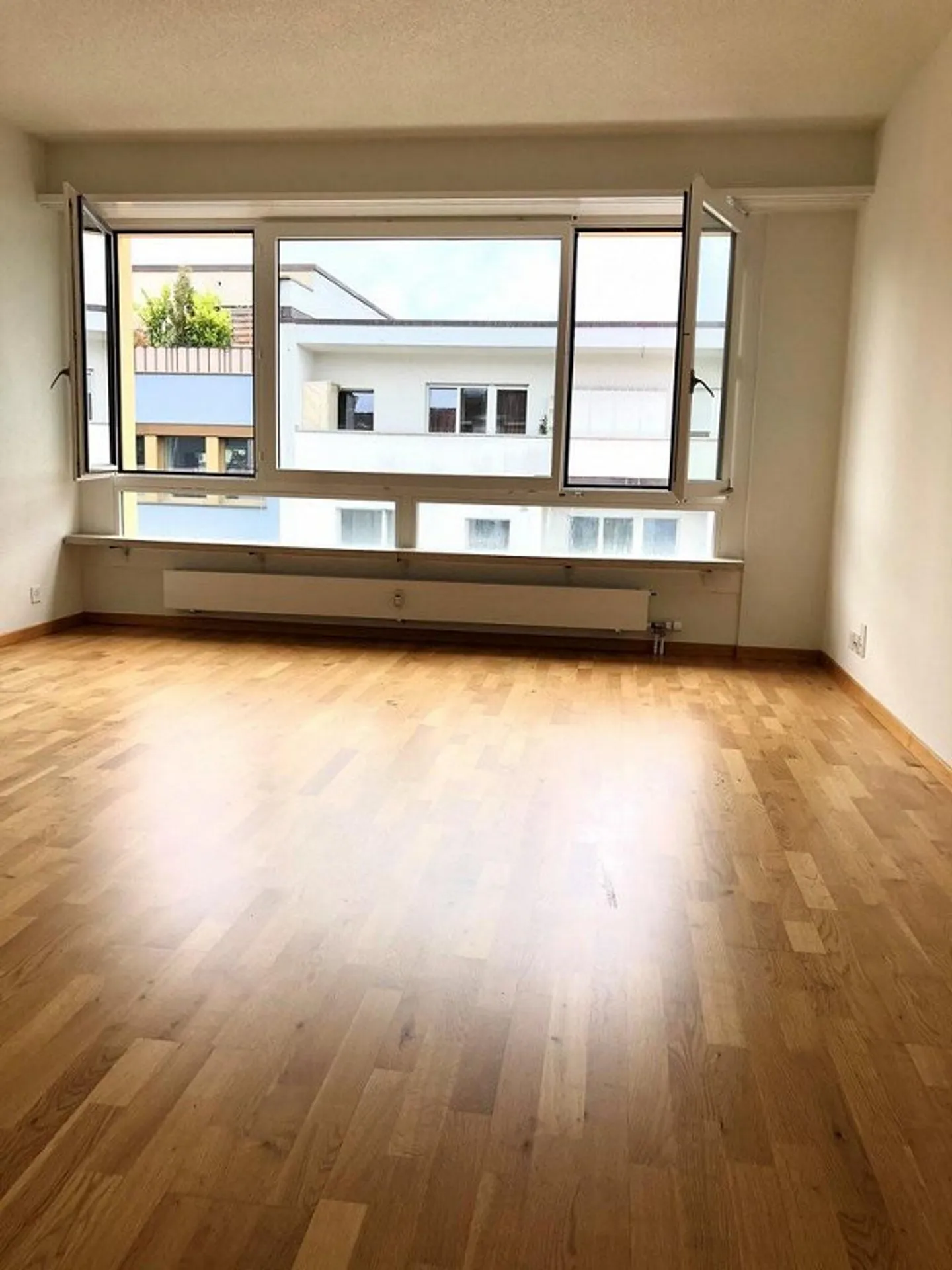 Belle appartement 2 pièces près de la gare SBB - Photo 3 sur 8