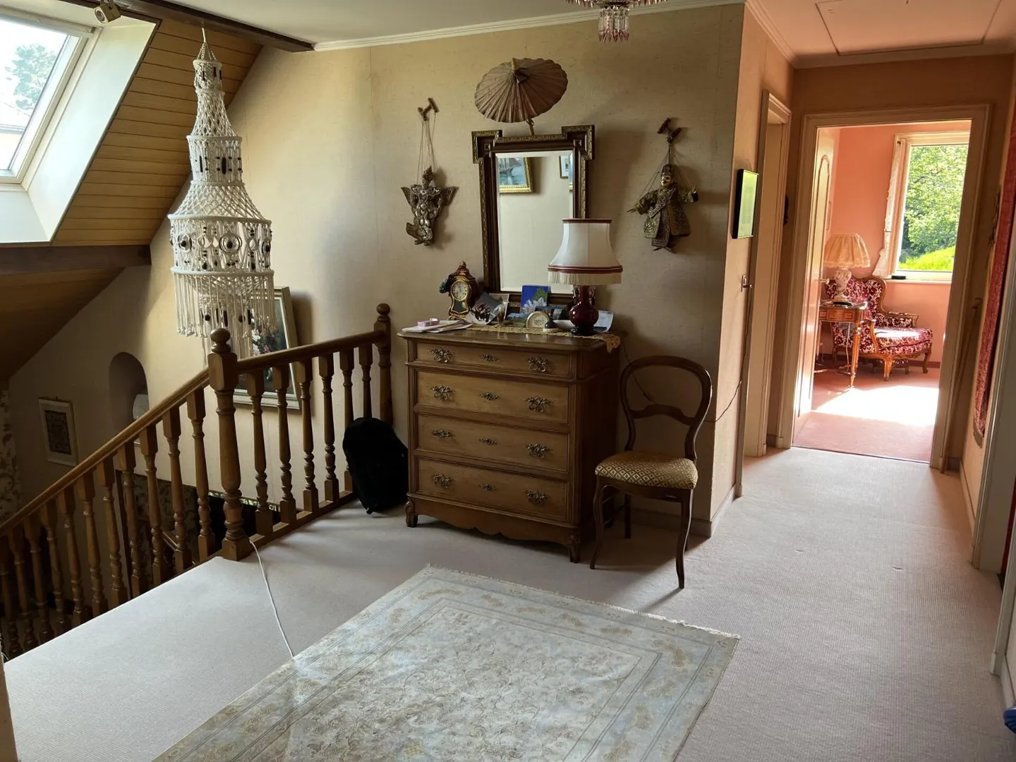 Villa with Pool in Vufflens-le-Château: Superb Renovation Potential - Photo 2 of 8