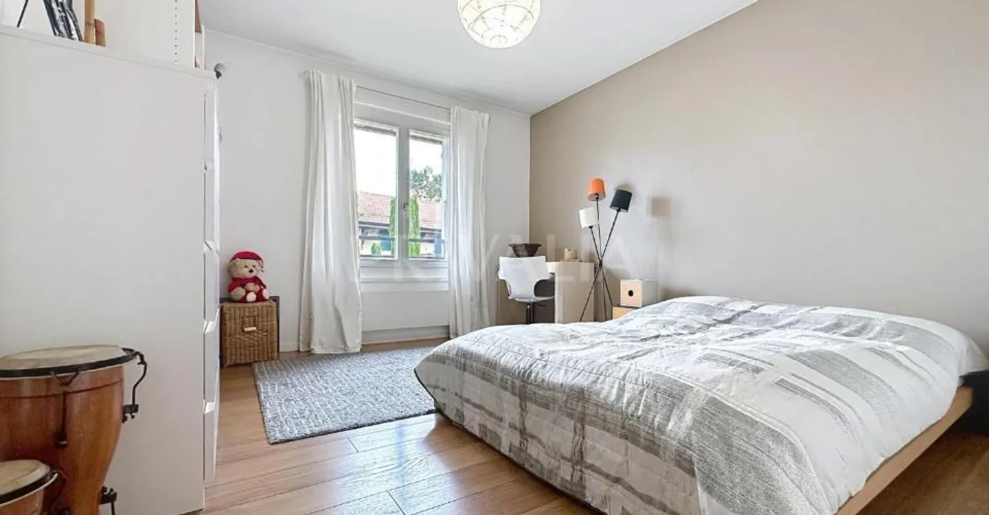Grand renovated duplex of 235 m2 - Bernex - Photo 6 of 9