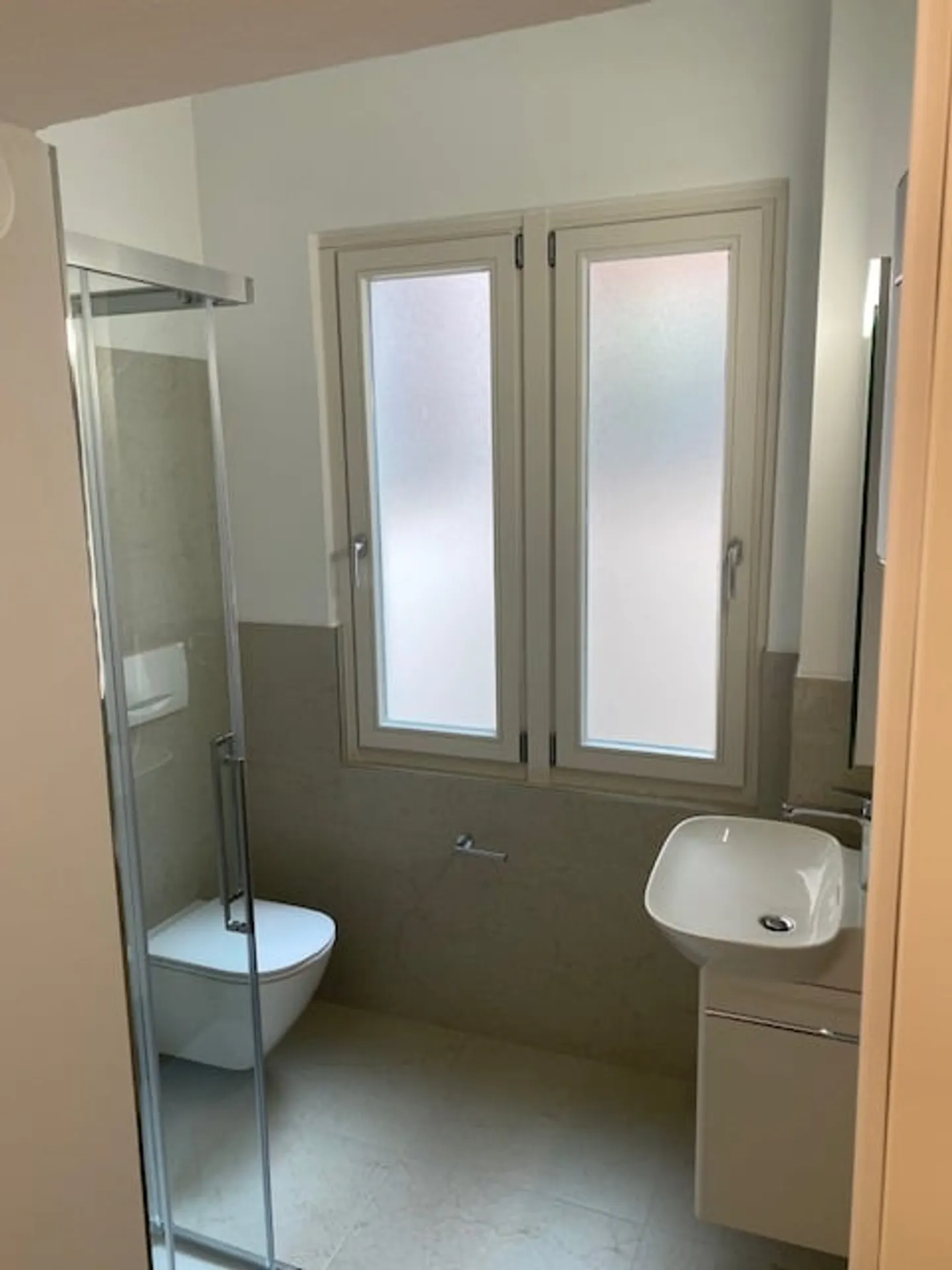 Via Peri 2, ufficio magnifico con arredi rappresentativi, completamente ristrutturato - Foto 3 di 7