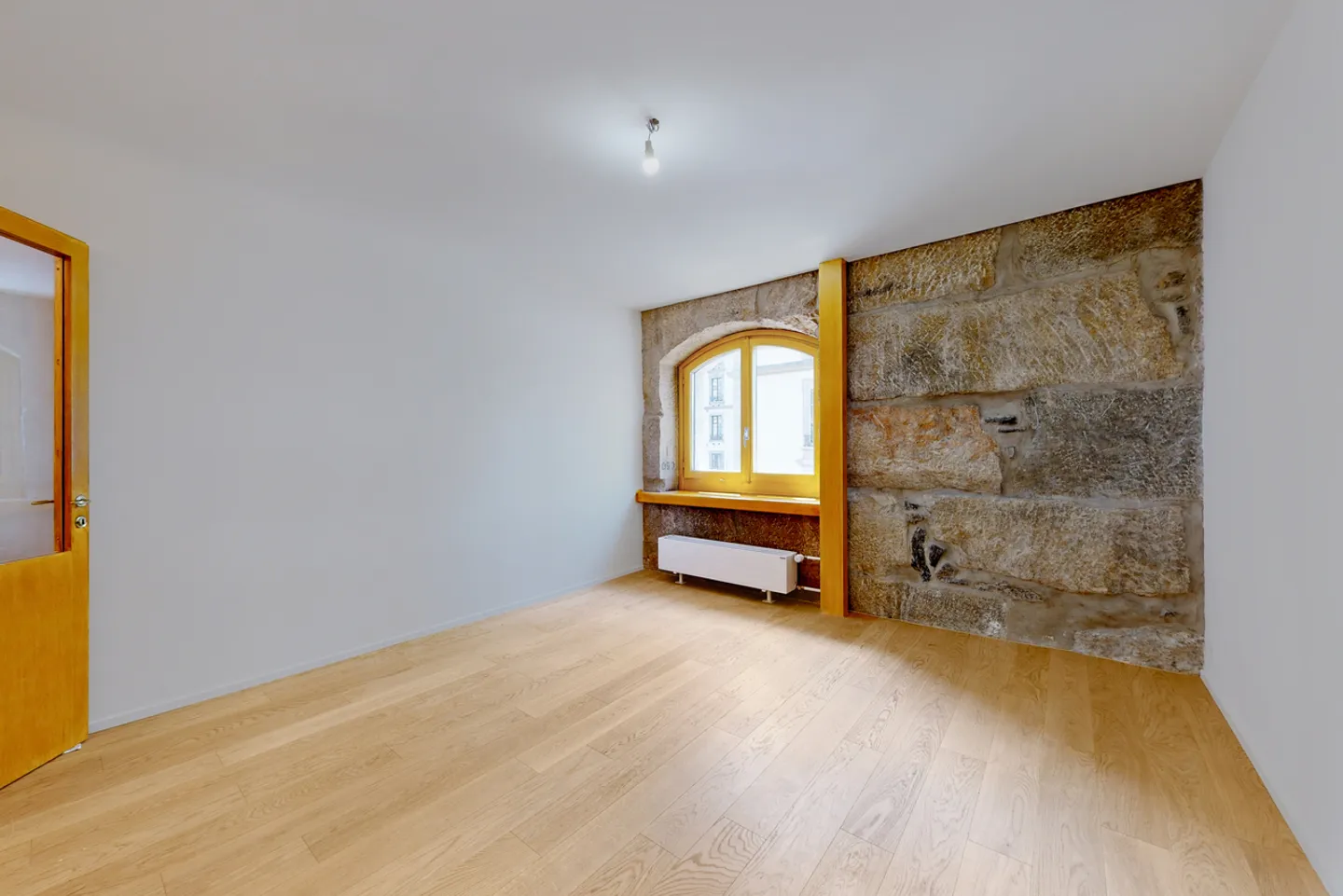 Fascino e carattere per questi uffici. - Foto 3 di 10