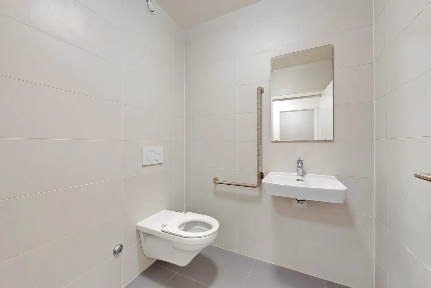 Fascino e carattere per questi uffici. - Foto 5 di 10