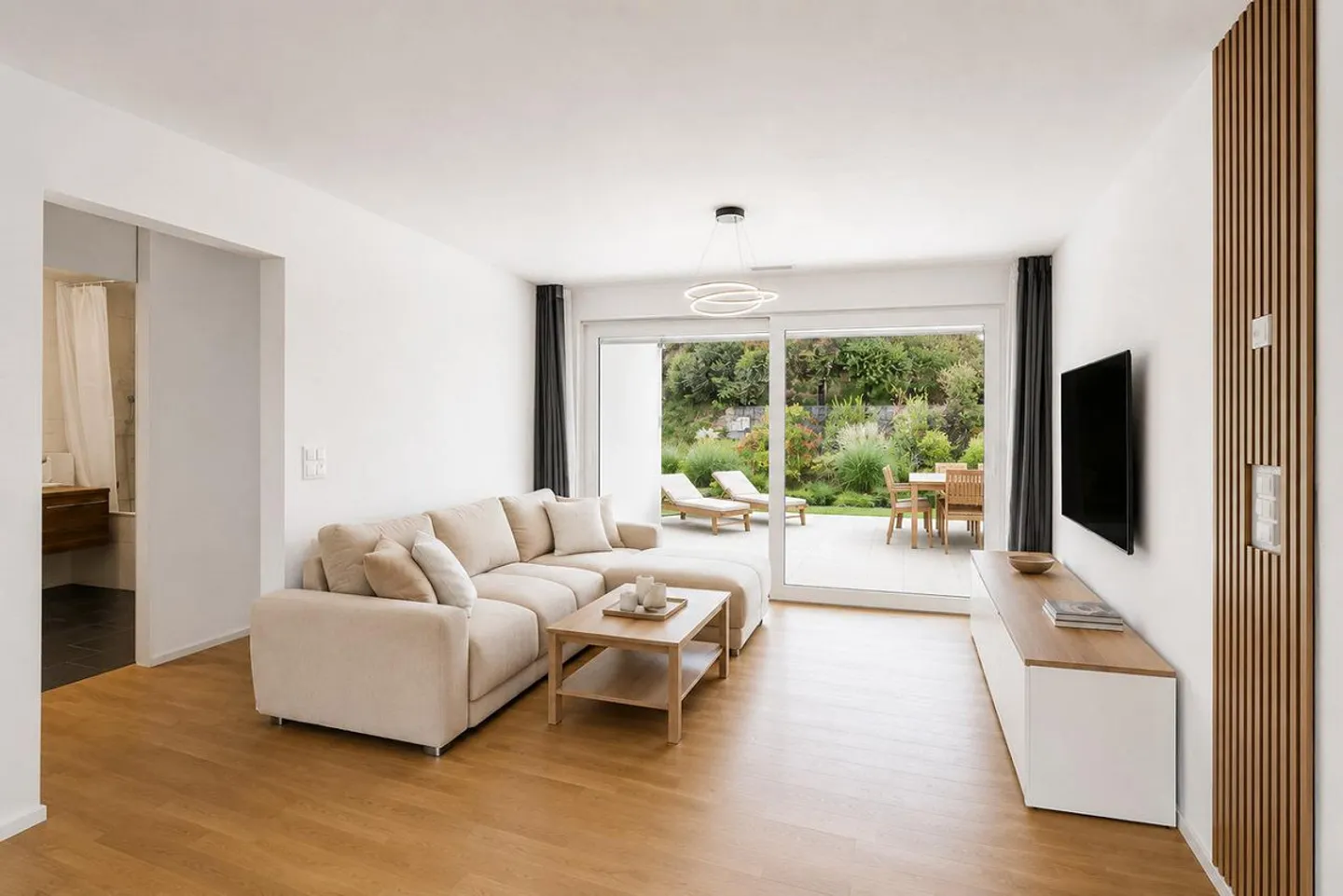 Garden apartment with winter garden and large terrace - Photo 2 of 4