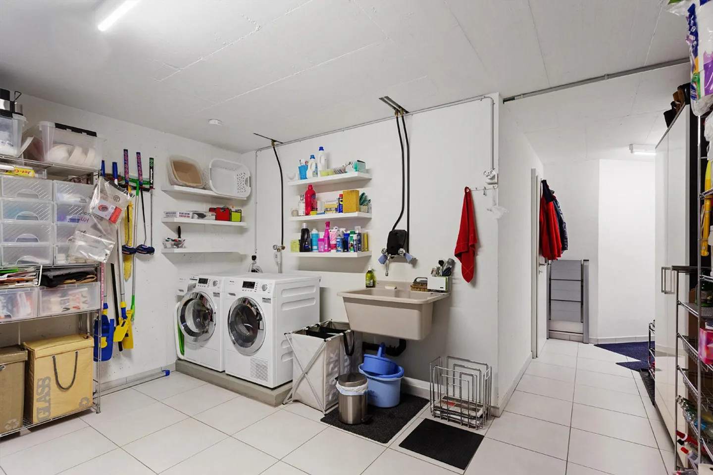 Casa unifamiliare esclusiva e moderna in costruzione solida di alta qualità - Foto 12 di 42