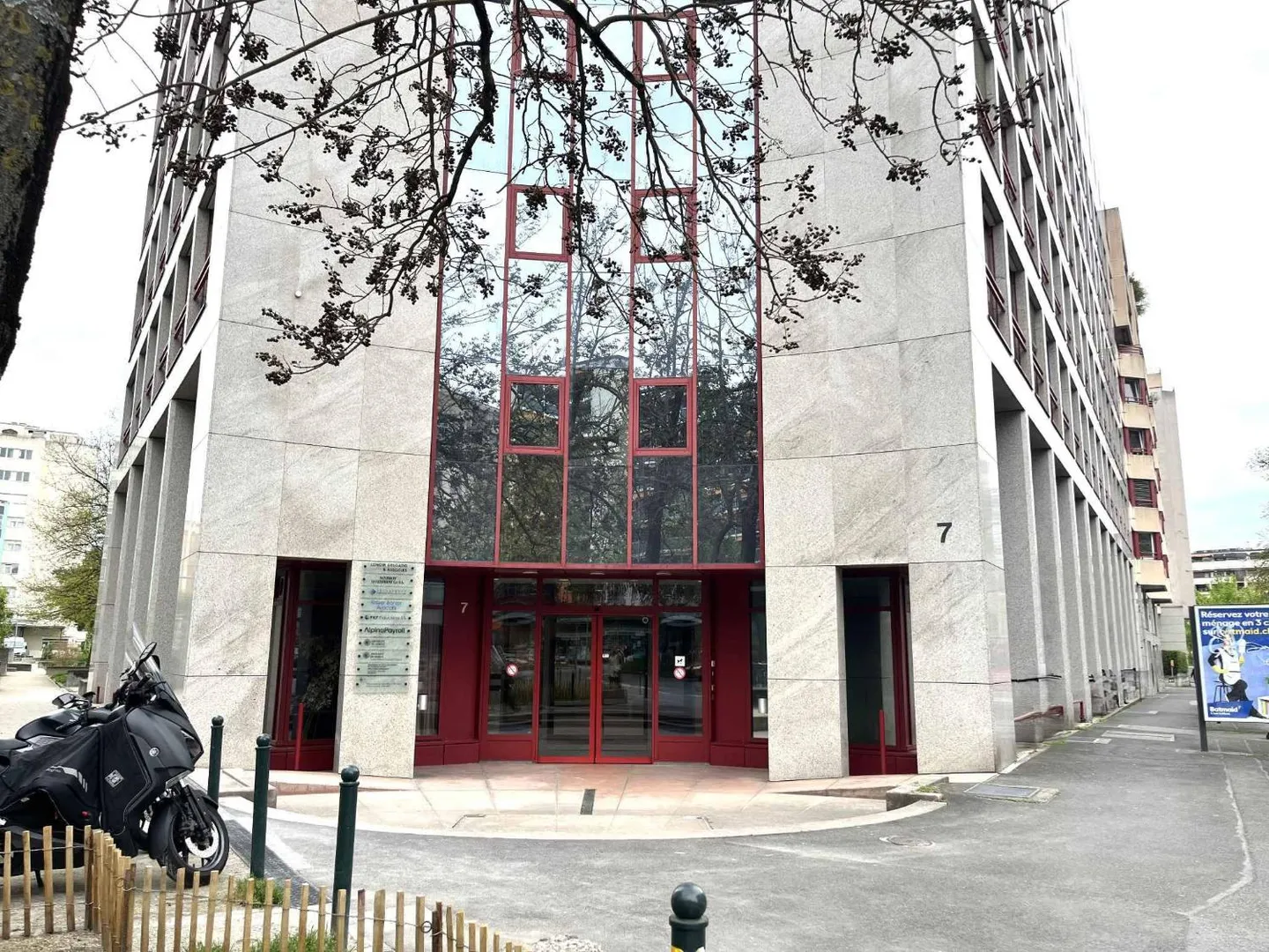 Bureau spacieux à Genève - Photo 2 sur 11
