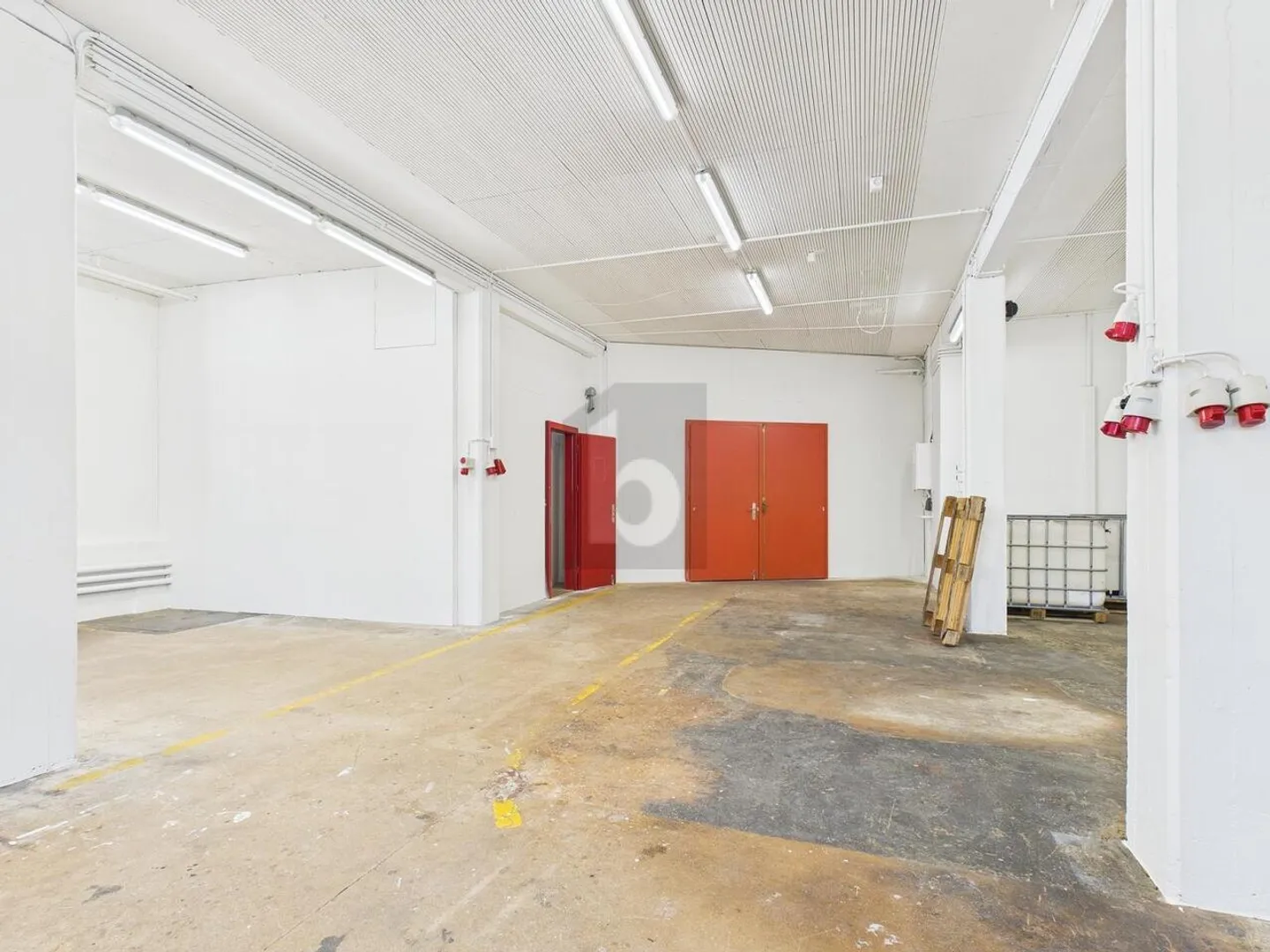 Espace commercial spacieux à Dürnten - Photo 1 sur 6