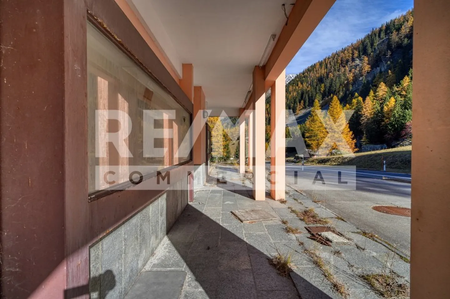 Edificio misto da ristrutturare, con ristorante + camere a Bourg-St-Pierre (VS) - Foto 6 di 8
