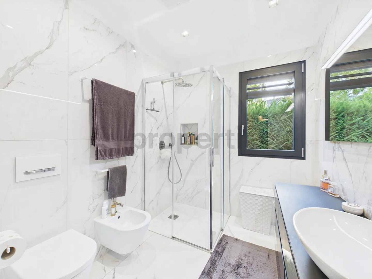 Modernes Haus mit Garten, privatem Spa und fortschrittlicher Technologie in Locarno - Foto 10 von 13