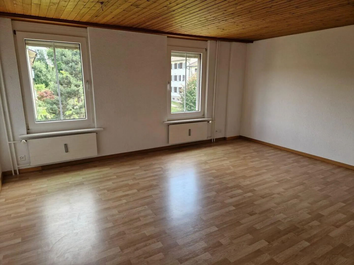 Living in a central location - Photo 3 of 5