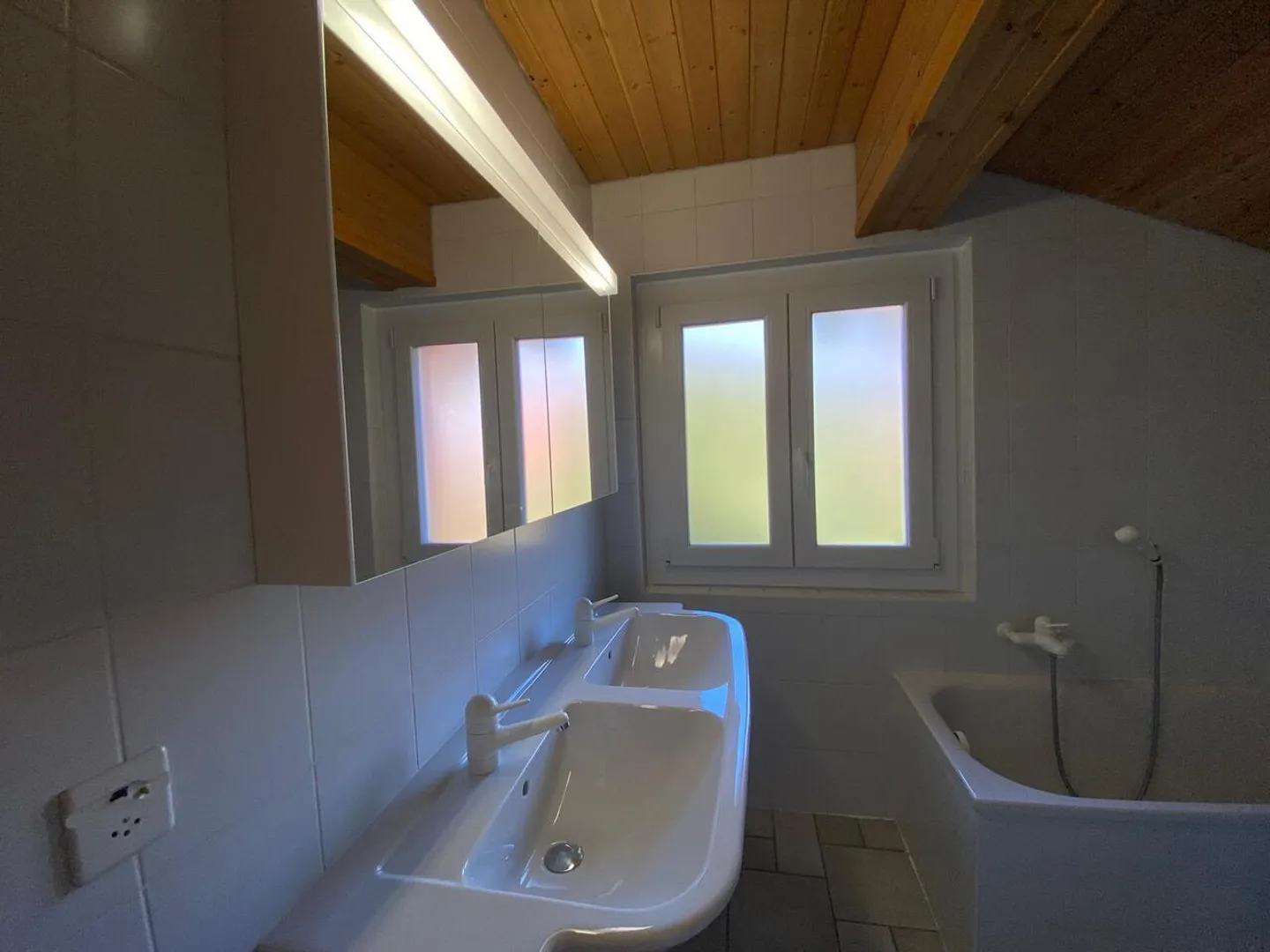 Bel appartamento di 3 locali in affitto tutto l'anno, vicino al centro di Crans - Foto 4 di 26