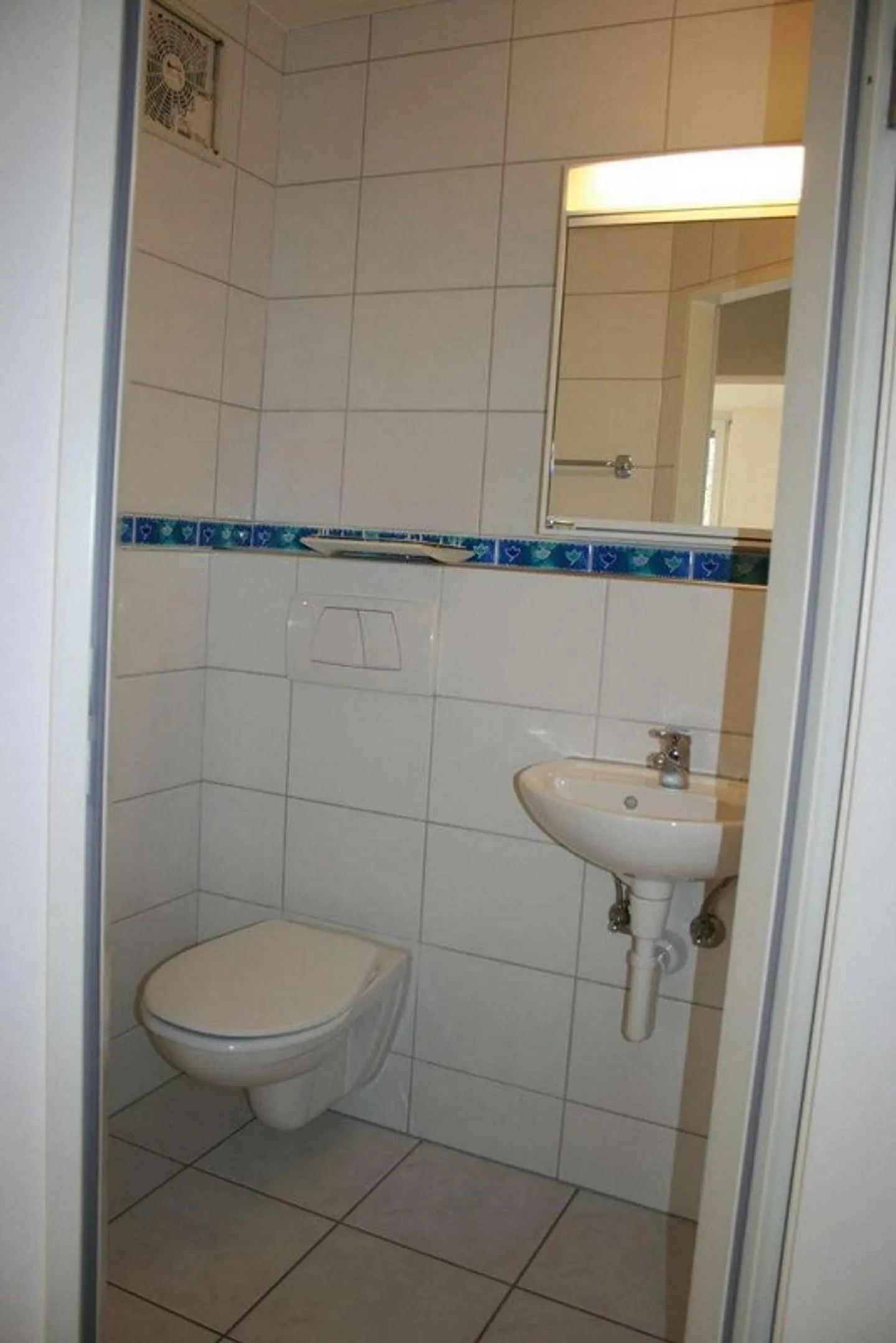 Attractive and spacious apartment with large winter garden - Photo 6 of 11