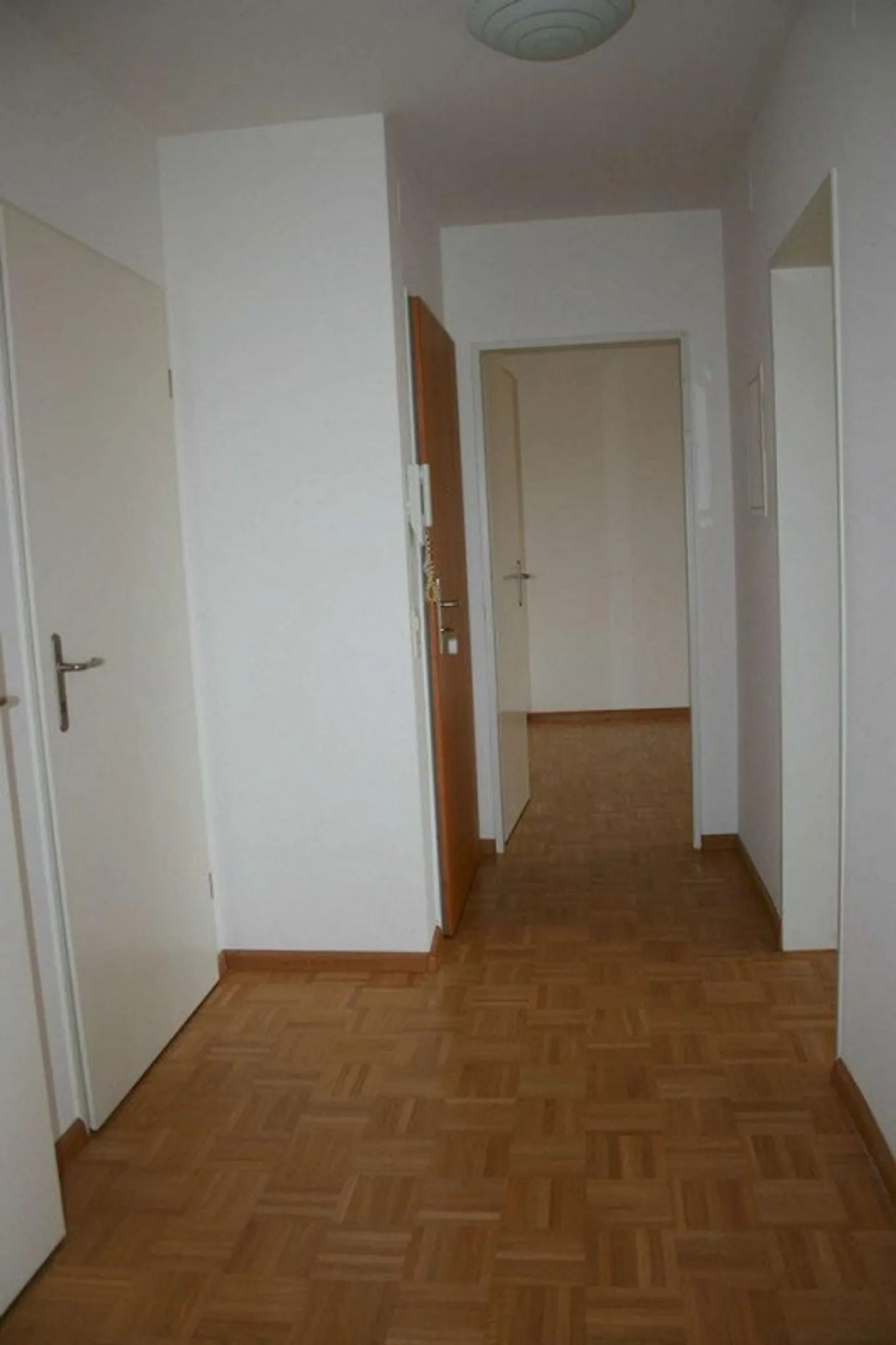 Attractive and spacious apartment with large winter garden - Photo 7 of 11