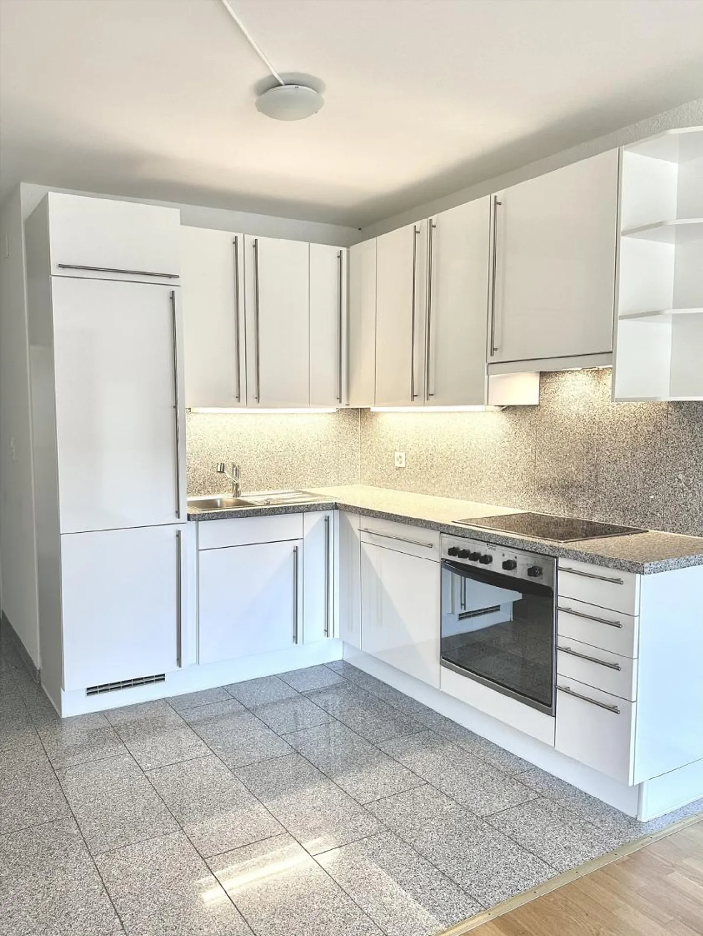 Modernes Apartment in Allschwil - Foto 3 von 8