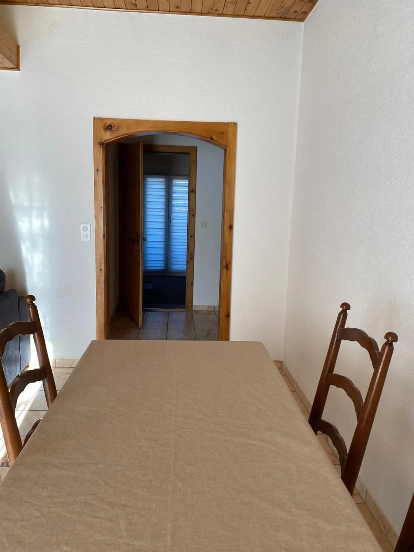 Bel appartamento di 3 locali in affitto tutto l'anno, vicino al centro di Crans - Foto 11 di 26