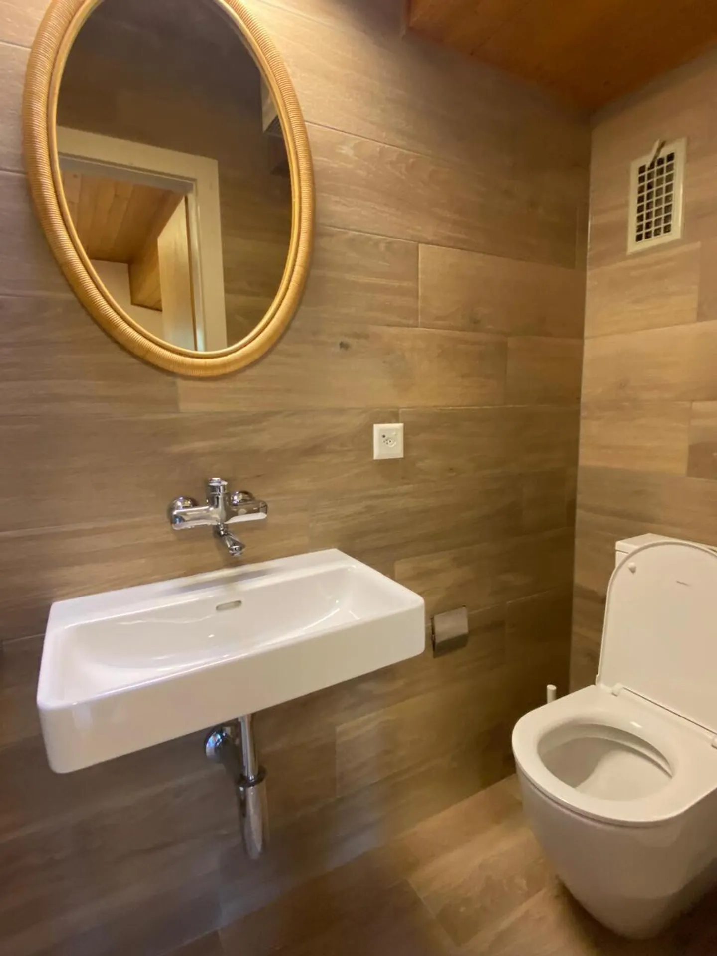 Bel appartamento di 3 locali in affitto tutto l'anno, vicino al centro di Crans - Foto 15 di 26