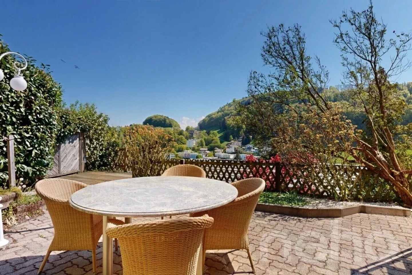 Exclusive corner townhouse with winter garden and large garden - Photo 1 of 12