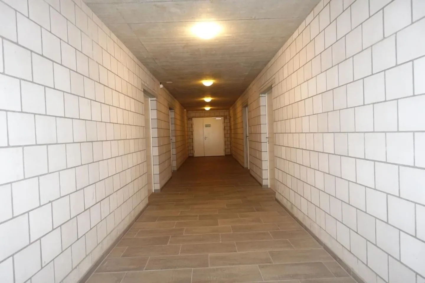 Top Offer! Living centrally in the city center of Lyss - Photo 22 of 23