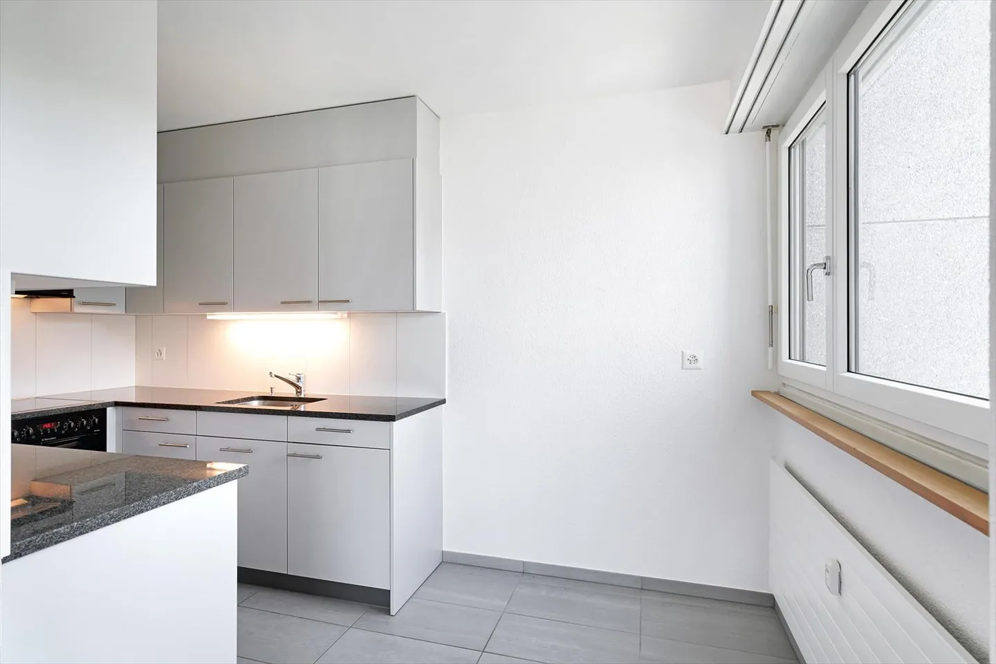 Apartment for rent - Photo 2 of 5