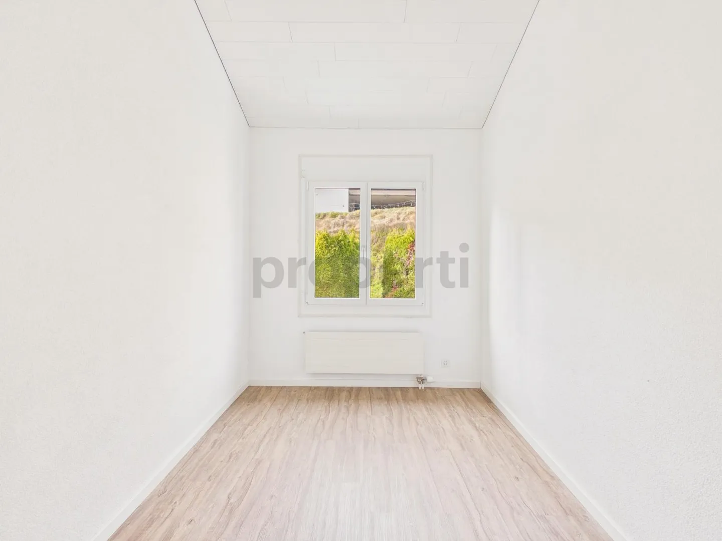 Maison de ville spacieuse de 5,5 pièces dans un emplacement calme en pente - Photo 11 sur 13