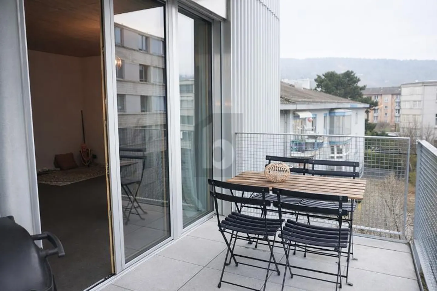 Charming Apartment with Uetliberg View - Photo 4 of 6