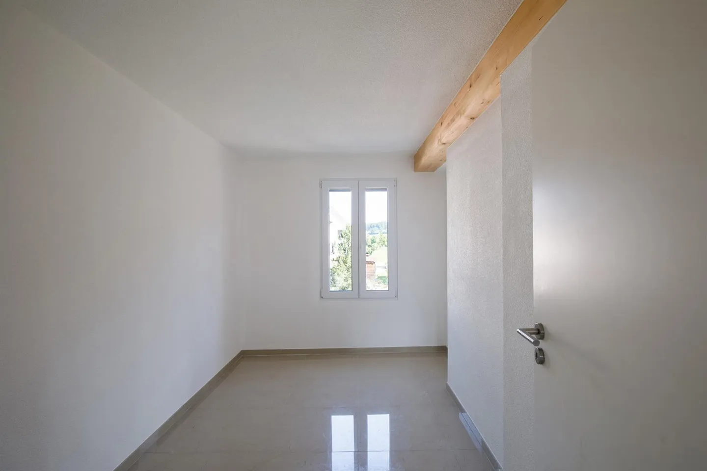 Moderne 4.5-Zimmer-Wohnung - Foto 4 von 10