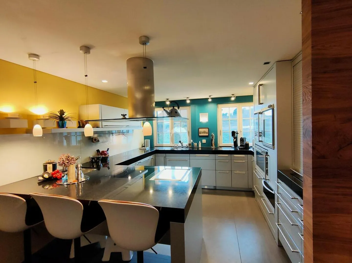 Noble, Spacious with a View - Photo 4 of 6