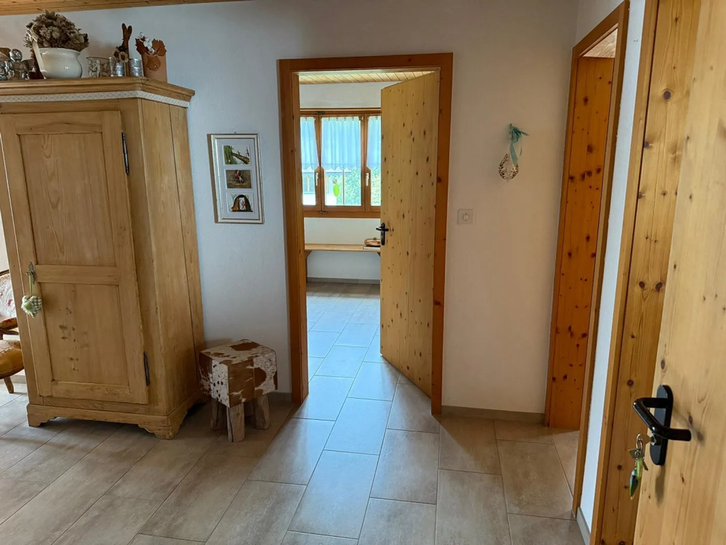 Charming, fully furnished 3 1/2-room apartment - Photo 4 of 11