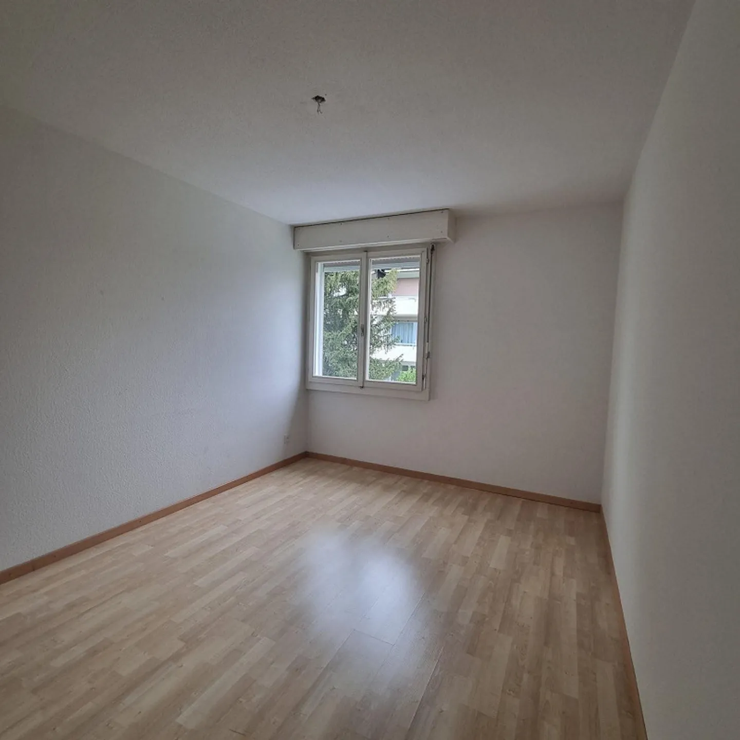 Helle 4.5-Zimmerwohnung mit Aussicht - Foto 5 von 9