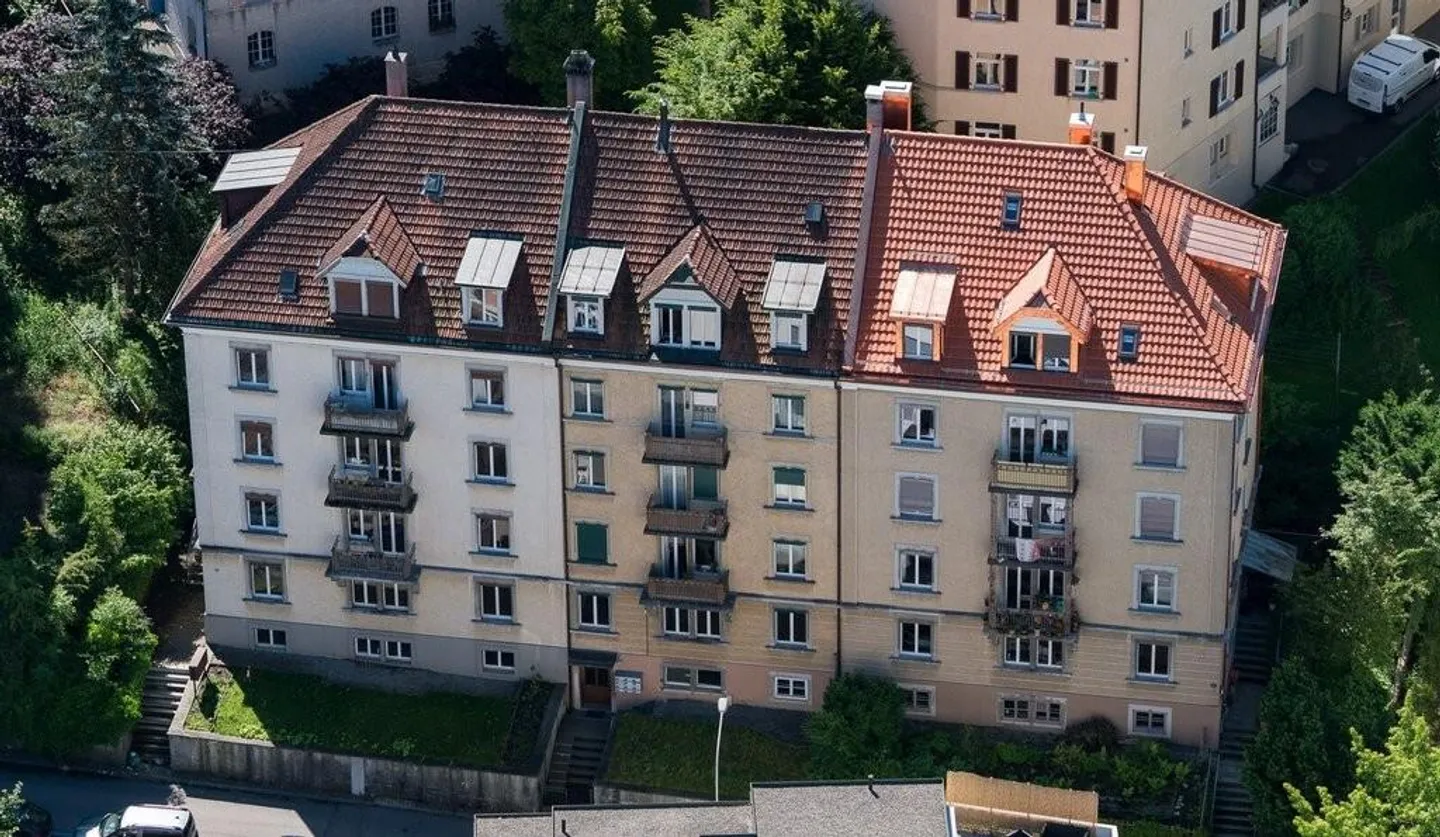 Dachwohnung mit viel Licht und Luft im Riethüsli - Foto 1 von 8