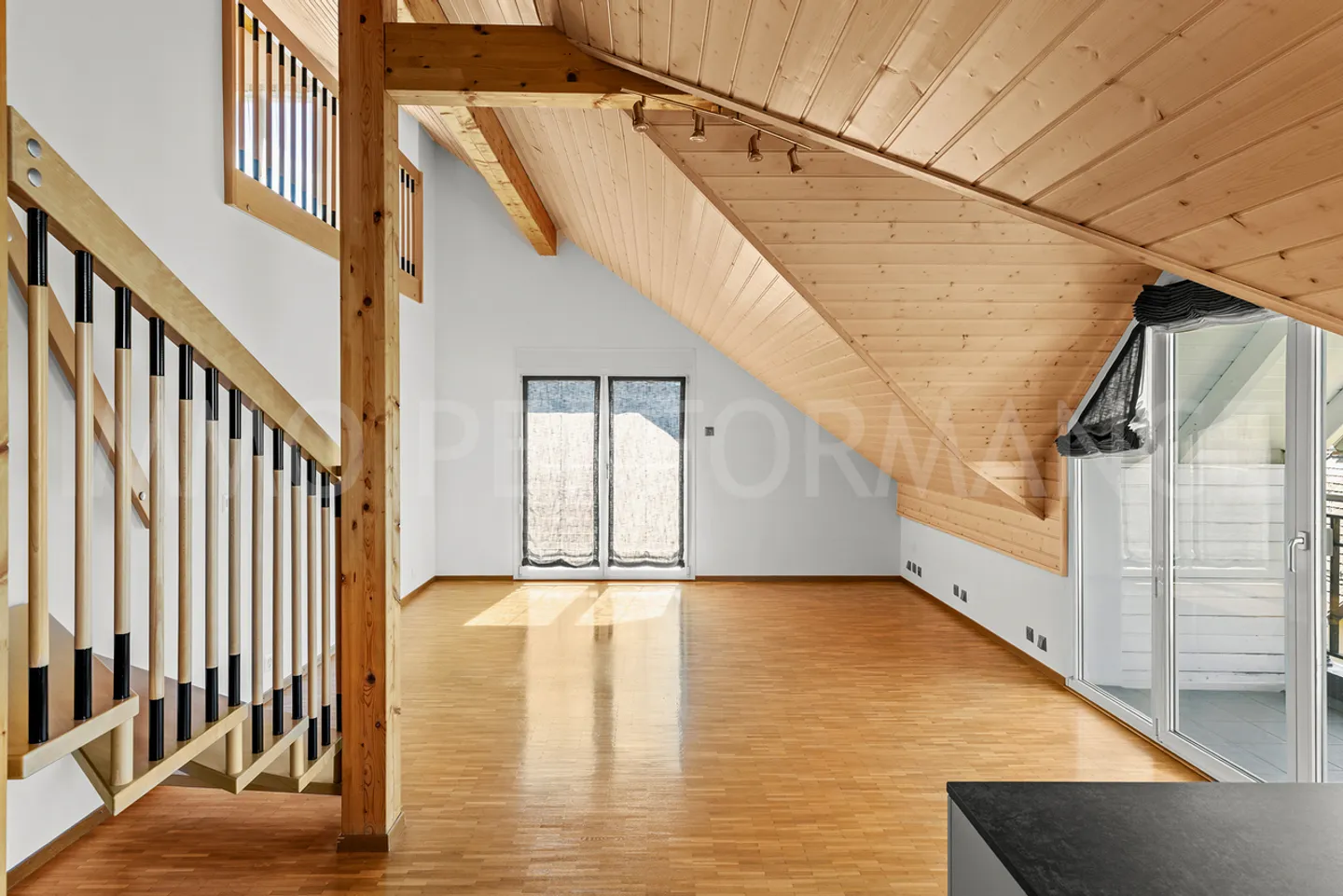 Attique Duplex avec Mezzanine - Photo 4 sur 11