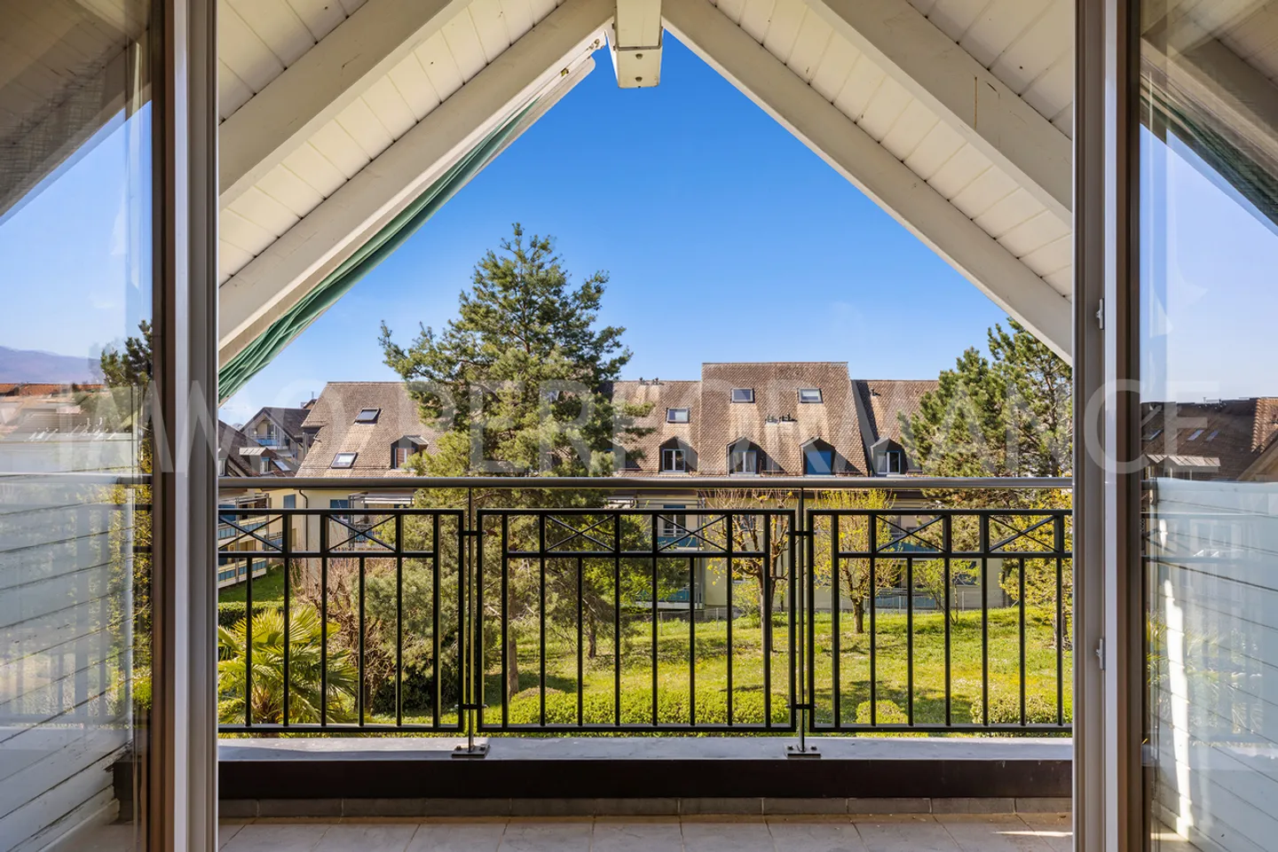 Attique Duplex avec Mezzanine - Photo 5 sur 11