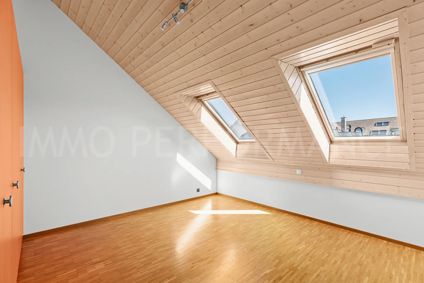 Attique Duplex avec Mezzanine - Photo 8 sur 11