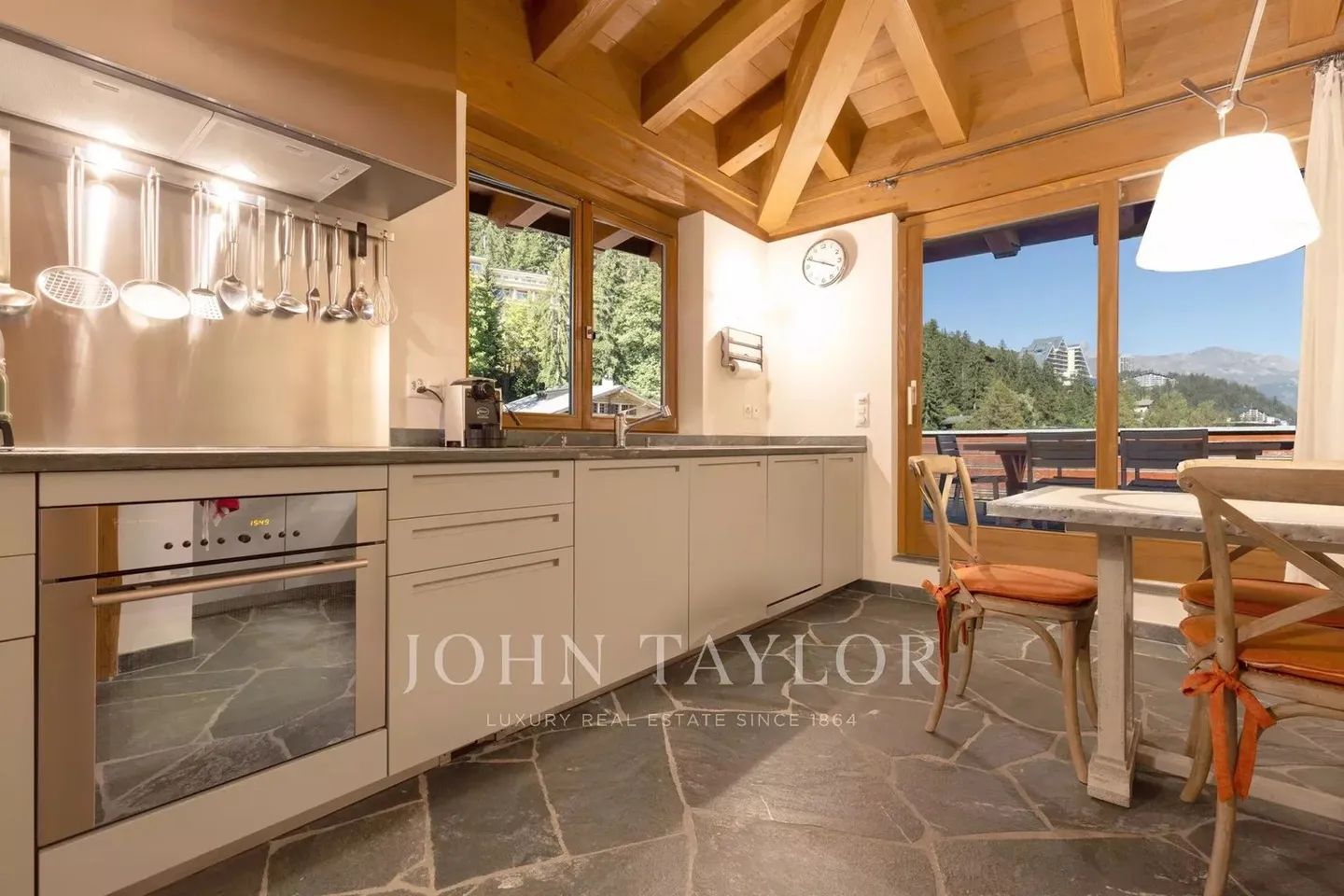 Luxus-Duplex in Crans-Montana - Foto 1 von 13