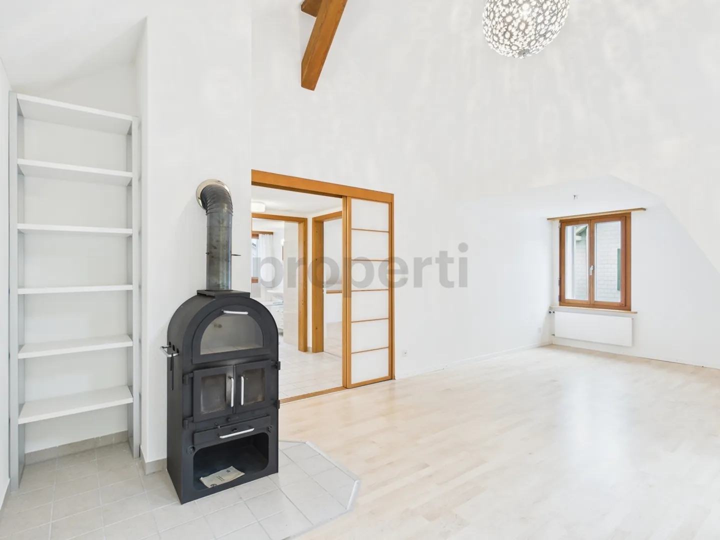 Appartement unique de 3,5 à 4,5 pièces avec grande terrasse sur le toit à Wil (SG) - Photo 2 sur 13