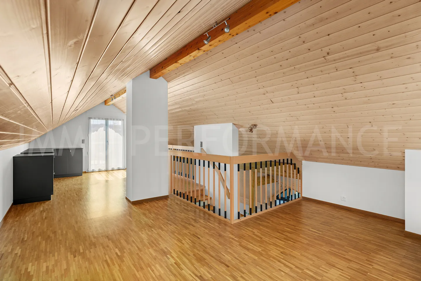 Attique Duplex avec Mezzanine - Photo 10 sur 11