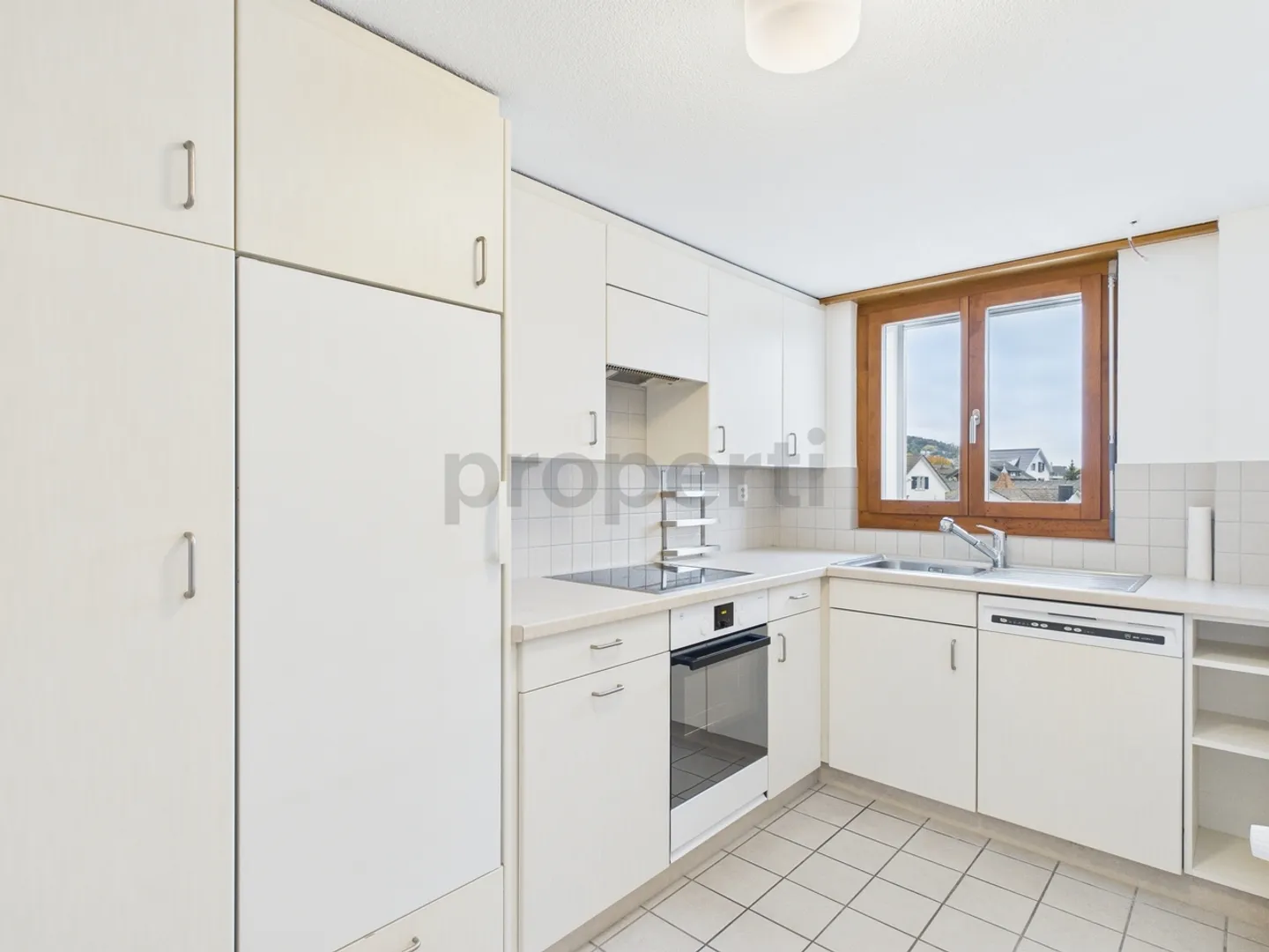 Appartement unique de 3,5 à 4,5 pièces avec grande terrasse sur le toit à Wil (SG) - Photo 4 sur 13
