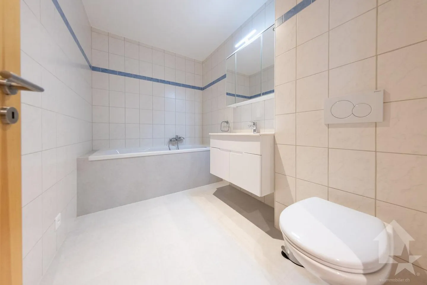 Ground floor 5.5 room terrace and garden, second home and foreigners - Photo 7 of 11