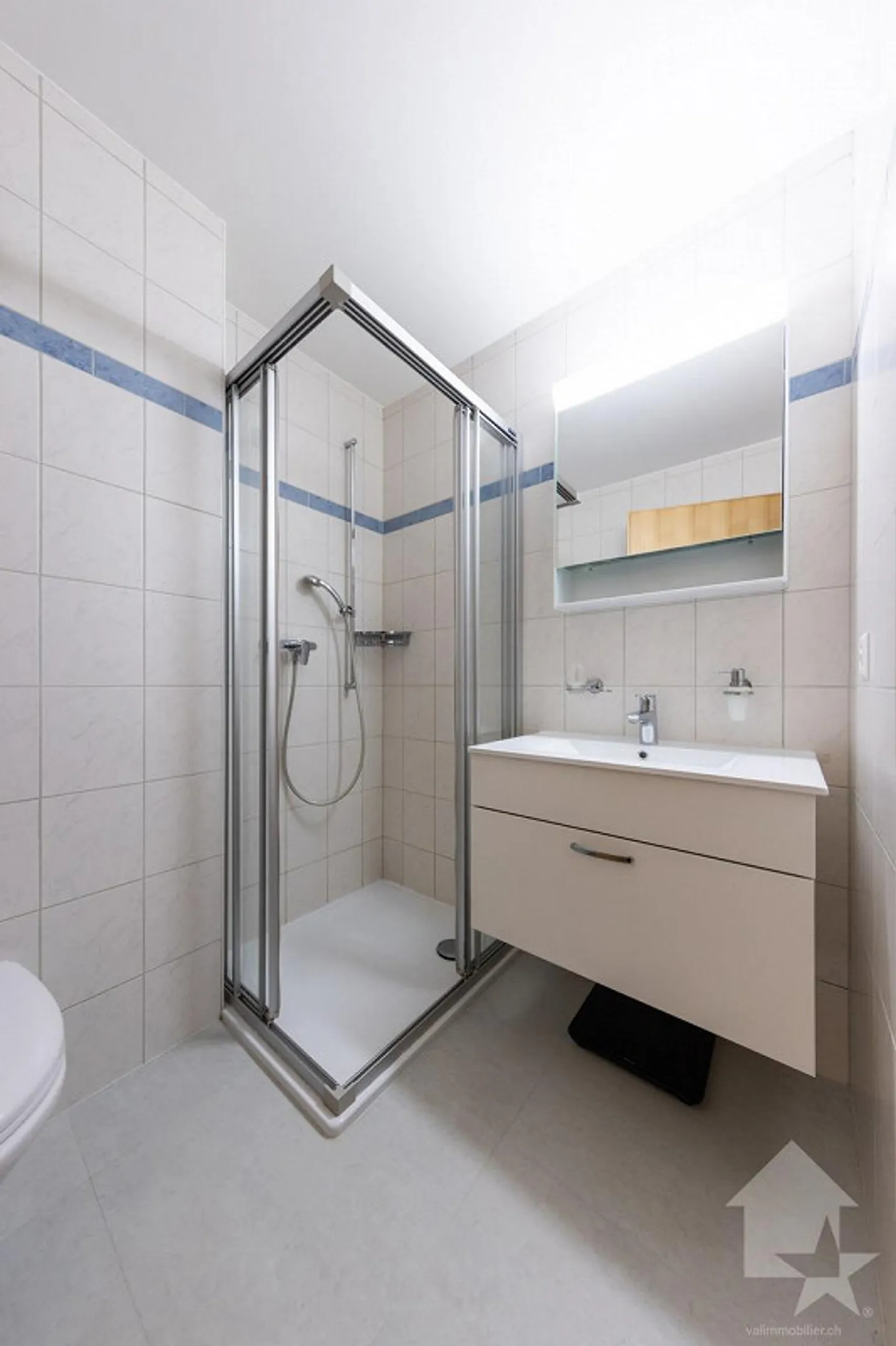 Ground floor 5.5 room terrace and garden, second home and foreigners - Photo 8 of 11